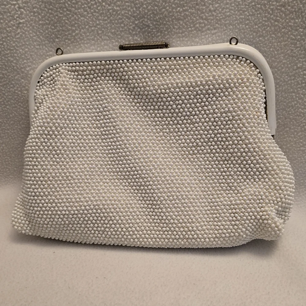 Elegant Floral Beaded Clutch